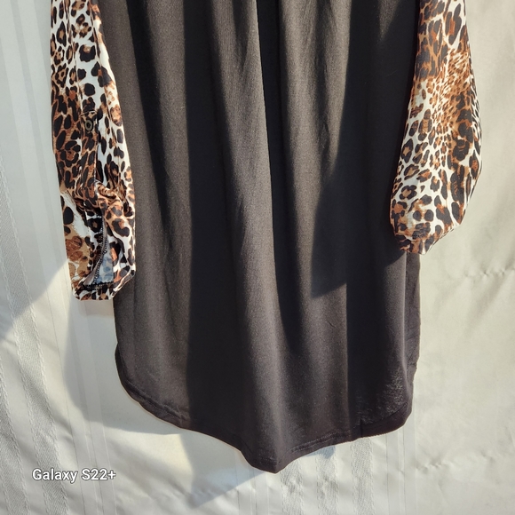 ST JUBILEENS  WOMEN'S Roll UP 3/4 SLEEVE V-NECK  LEOPARD PRINT TUNIC SIZE 2XL - Picture 6 of 11